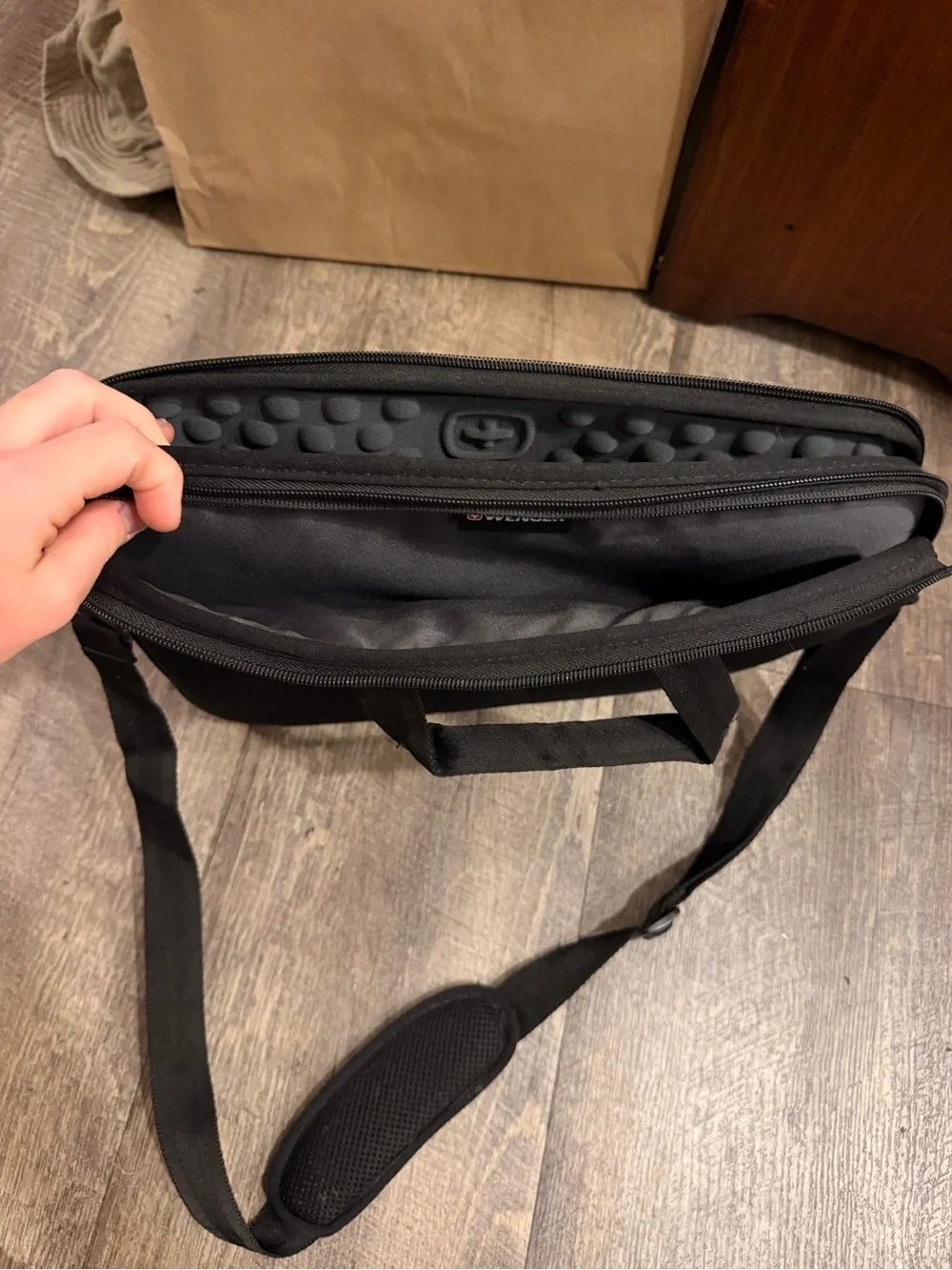 Wenger Black Padded Laptop Computer Briefcase Shoulder Bag